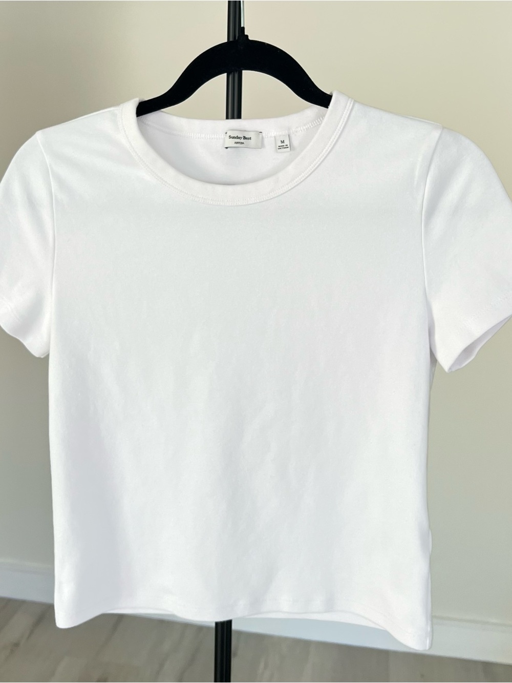 Aritzia White Crewneck Short Sleeve Tee